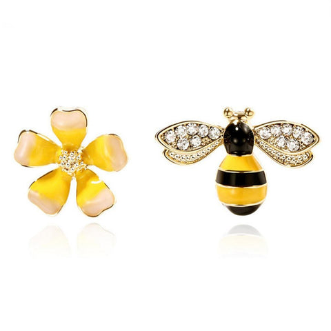 3 Styles Korean Inlaid Crystal Rhinestone Bee Earings For Women Sweet Beauty Simple Atmosphere Stud Earrings D333