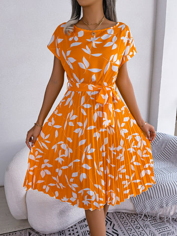 Spring And Summer Leisure Leaves Short Sleeve Pleated Dress